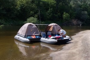 Катамаран с надувной платформойb