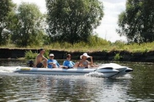 Катамаран моторный надувнойb