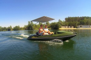 Морской катамаранb